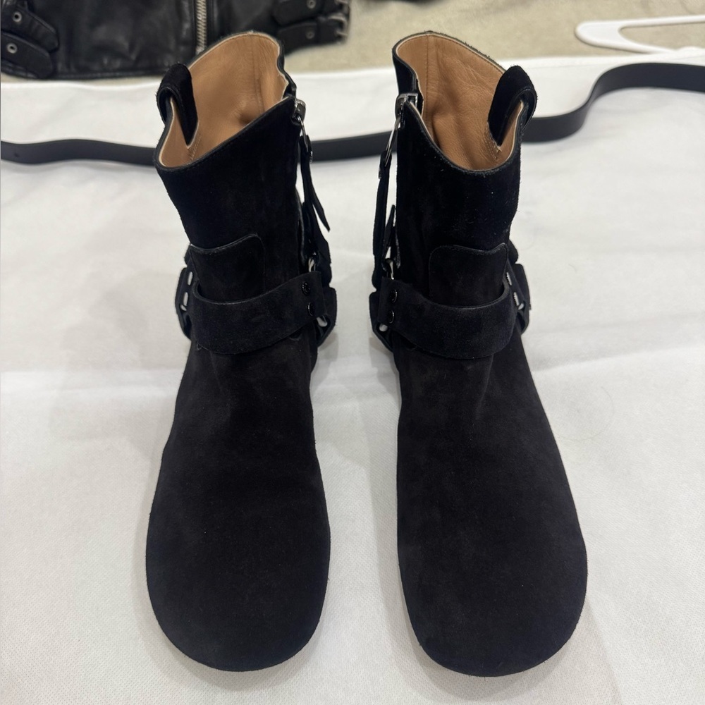 Louis Vuitton Suede Moto Boots in black suede leather - Picture 6 of 14